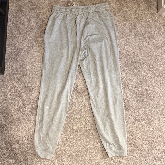 Lululemon soft Jersey Midrise joggers sz 8 - Picture 3 of 4